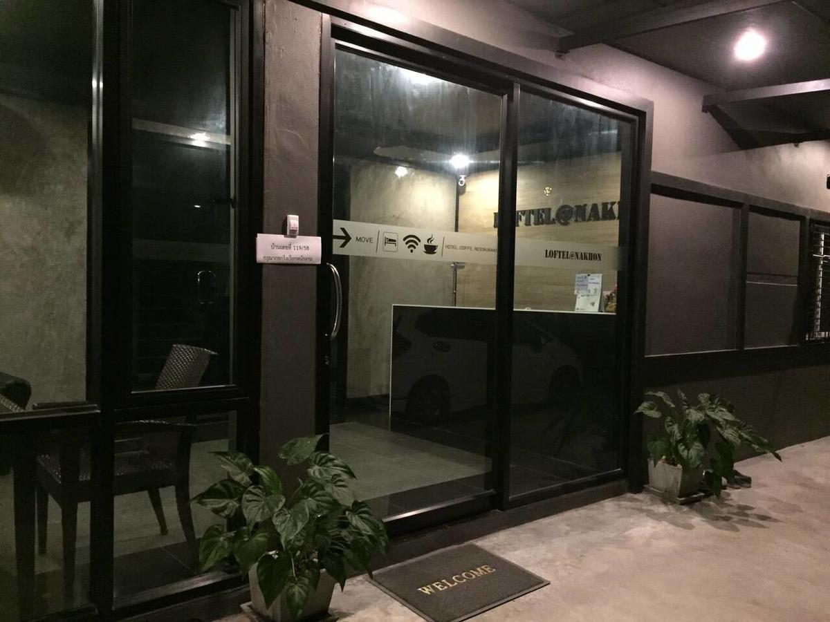 罗夫特那红酒店 洛坤府 外观 照片